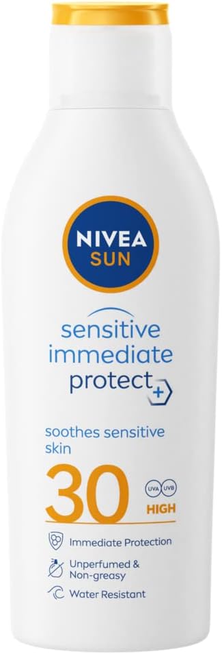 NIVEA SUN Protect & Sensitive Sun Lotion (200ml), Sunscreen with SPF30, Suncream for Sensitive Skin with Aloe Vera, Immediately Protects Against Sun Exposure