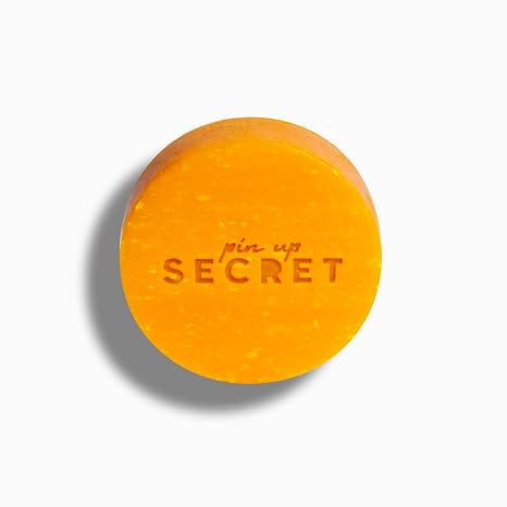 PIN UP SECRET - Secret Booster d'Éclat - Solid Face Mask with Goat Milk & Turmeric - Cleansing & Anti-Inflammatory - Eliminates Blackheads - All Skin Types - 30 g