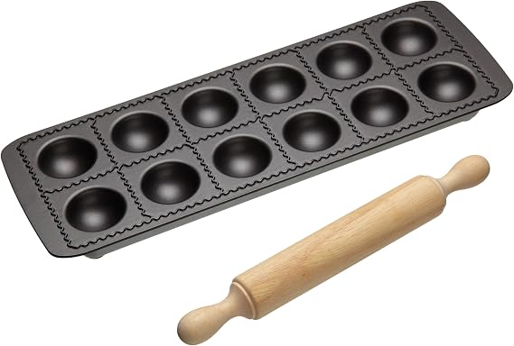 KitchenCraft World of Flavours Non Stick Ravioli Mould Tray and Roller in Gift Box, 2 Piece Filled Pasta Making Kit