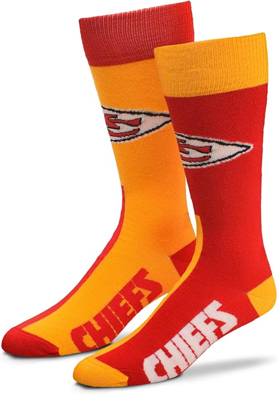 FBF - Offically Licensed NFL Kansas City Chiefs Big Top Mismatch Men's Crew Socks - Patrick Mahomes #15