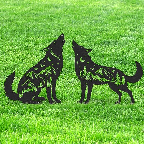 Wolf Decor Garden Stakes - 2 Pcs Metal Wolf Statues Outdoor
